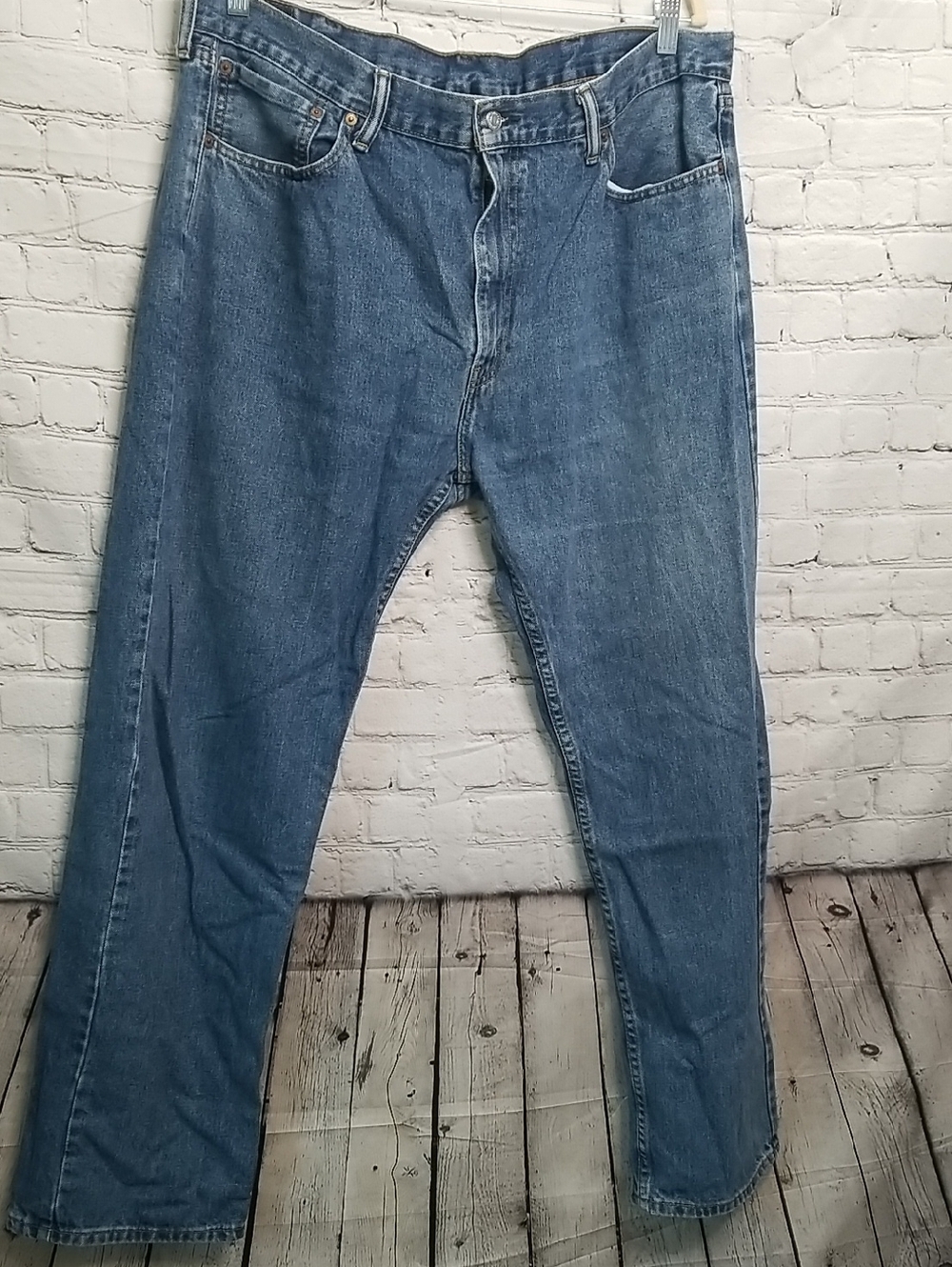 Levi's Mens Jeans 40x32 Relaxed Straight Leg Fit EUC